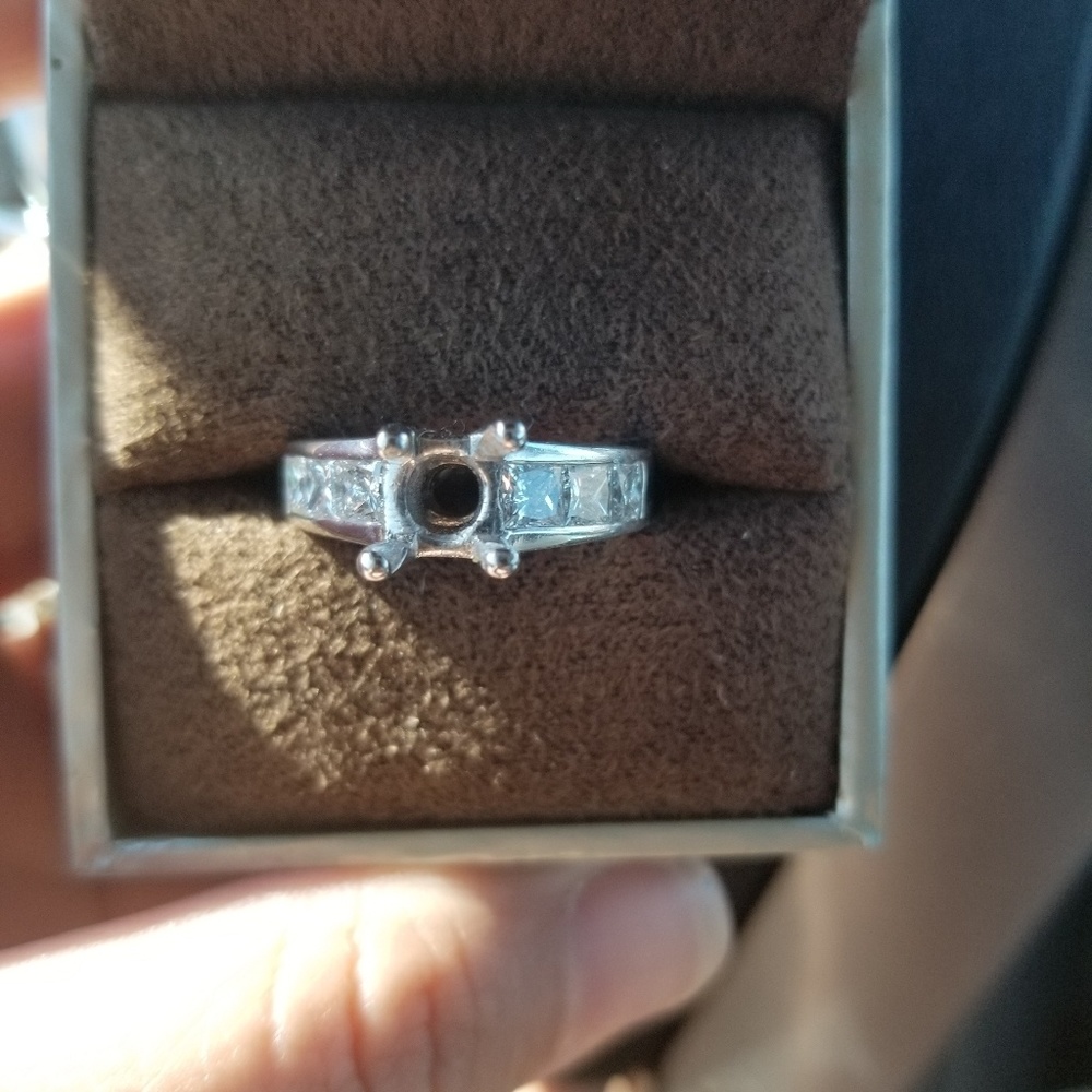 Gold Semi mount engagement ring